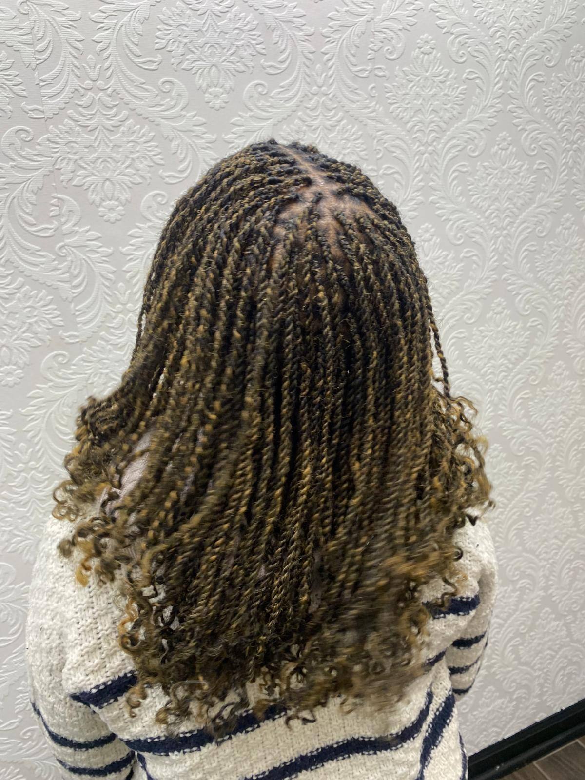 Medium passion twists in honey blonde